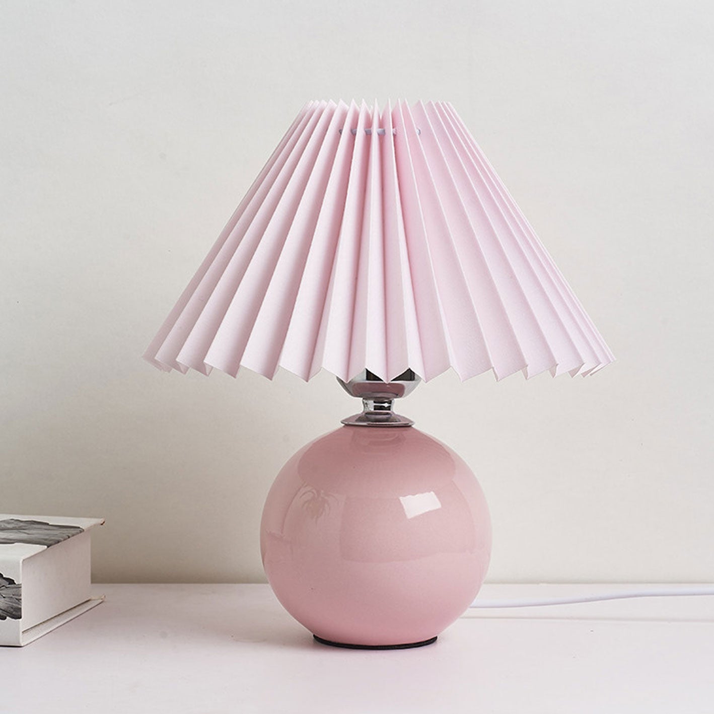 Nordic Minimalist Pleated Table Lamp