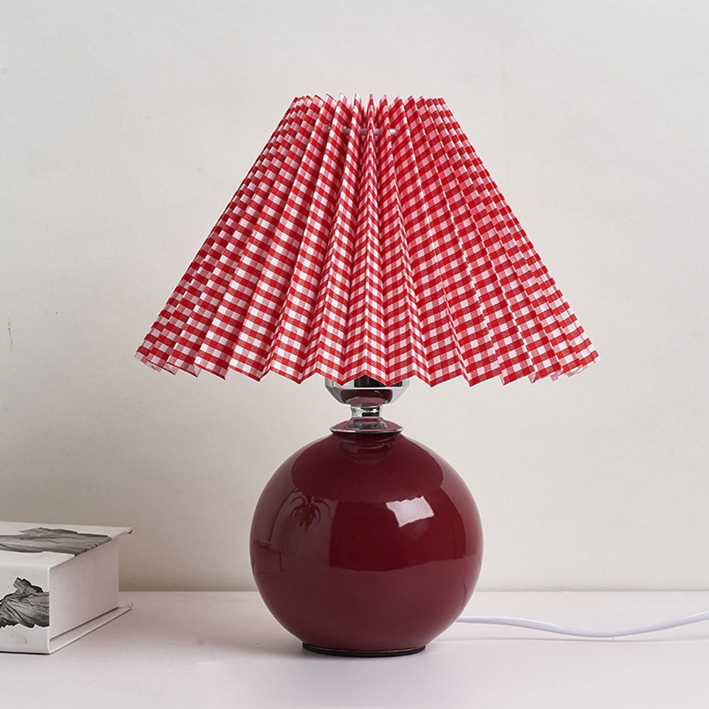 Nordic Minimalist Pleated Table Lamp