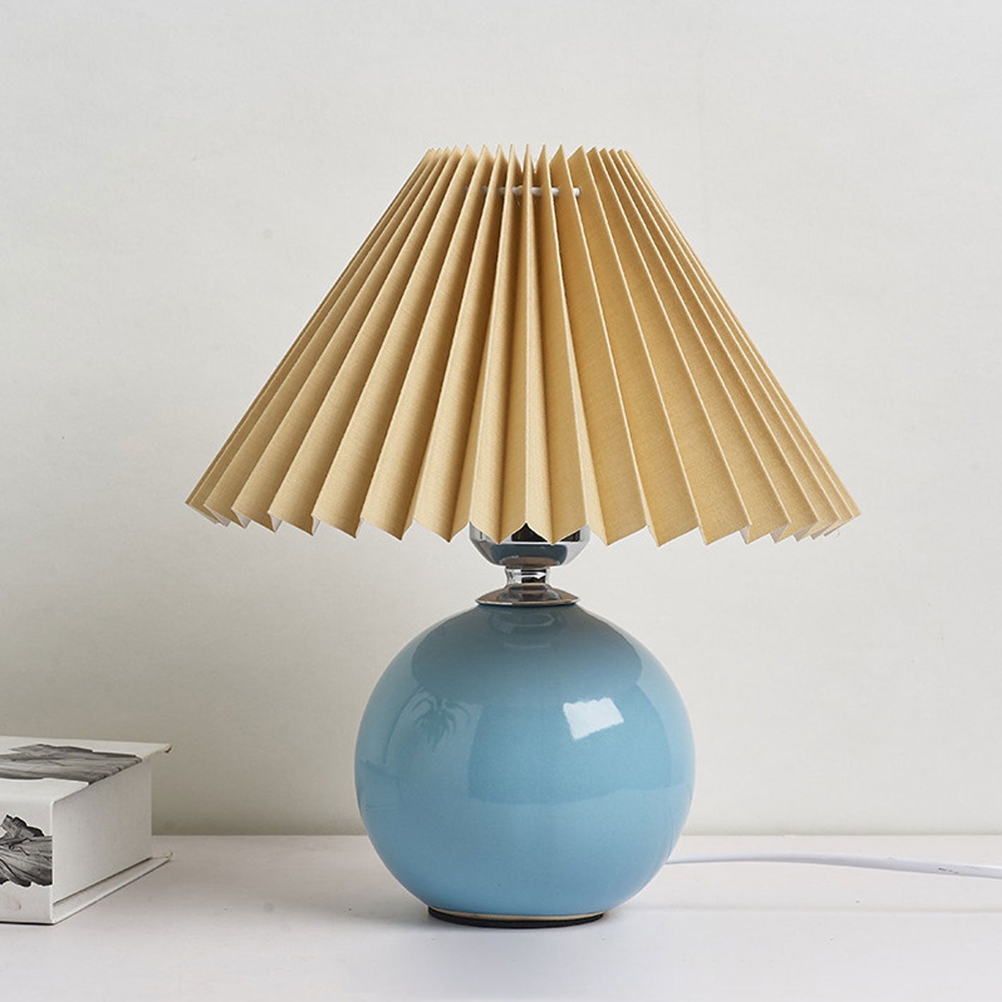 Nordic Minimalist Pleated Table Lamp