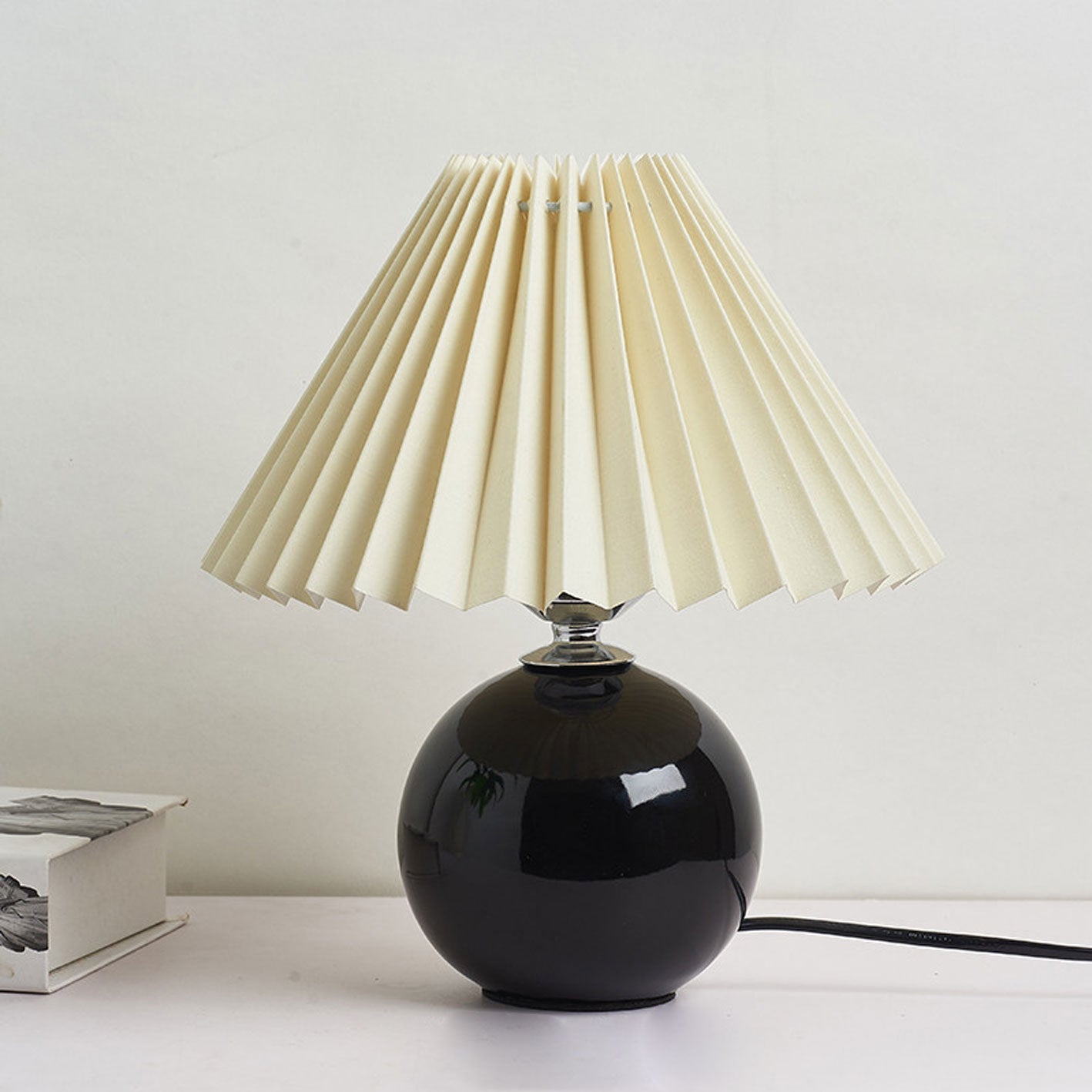 Nordic Minimalist Pleated Table Lamp
