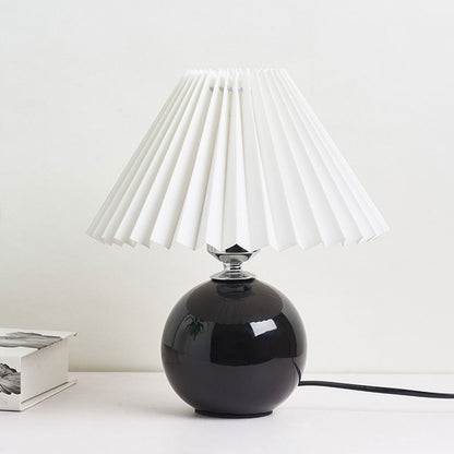Nordic Minimalist Pleated Table Lamp