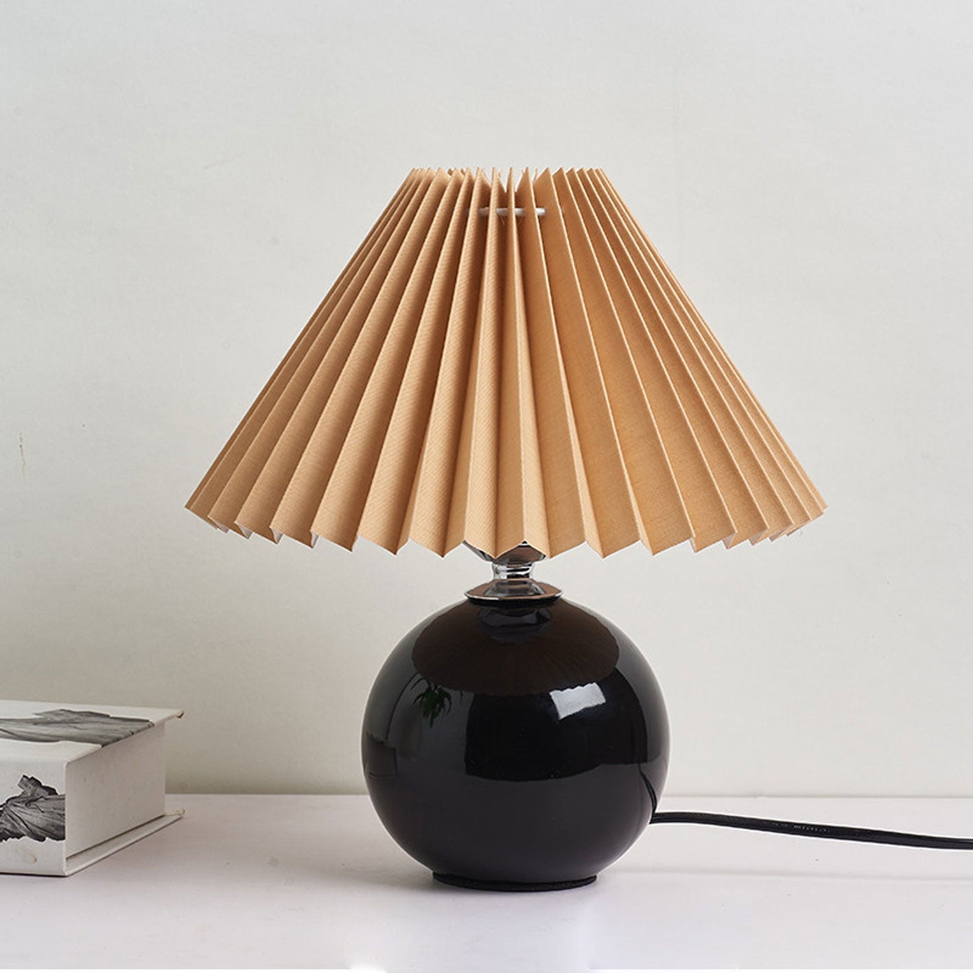 Nordic Minimalist Pleated Table Lamp