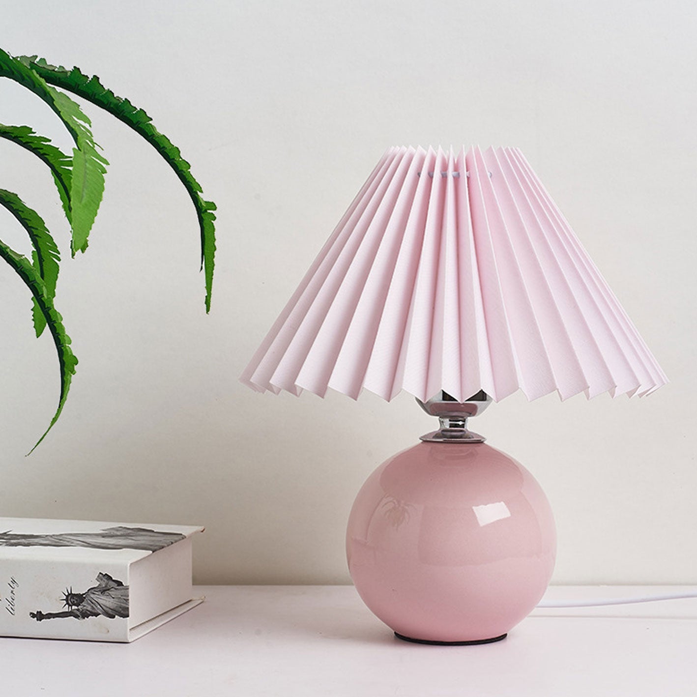 Nordic Minimalist Pleated Table Lamp