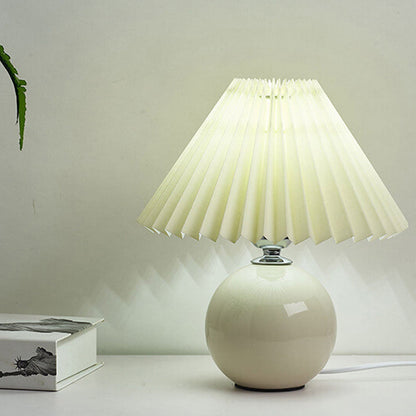 Nordic Minimalist Pleated Table Lamp