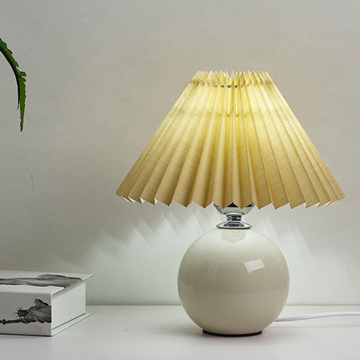 Nordic Minimalist Pleated Table Lamp