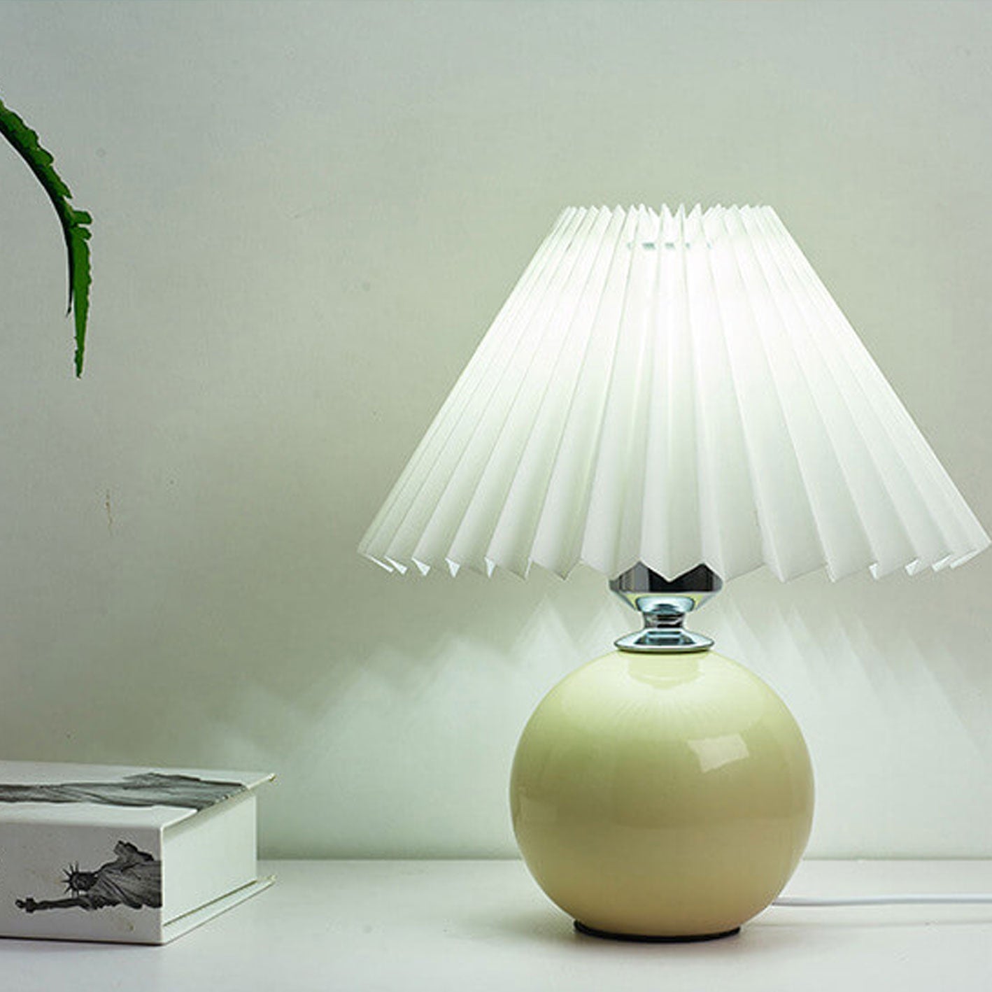 Nordic Minimalist Pleated Table Lamp