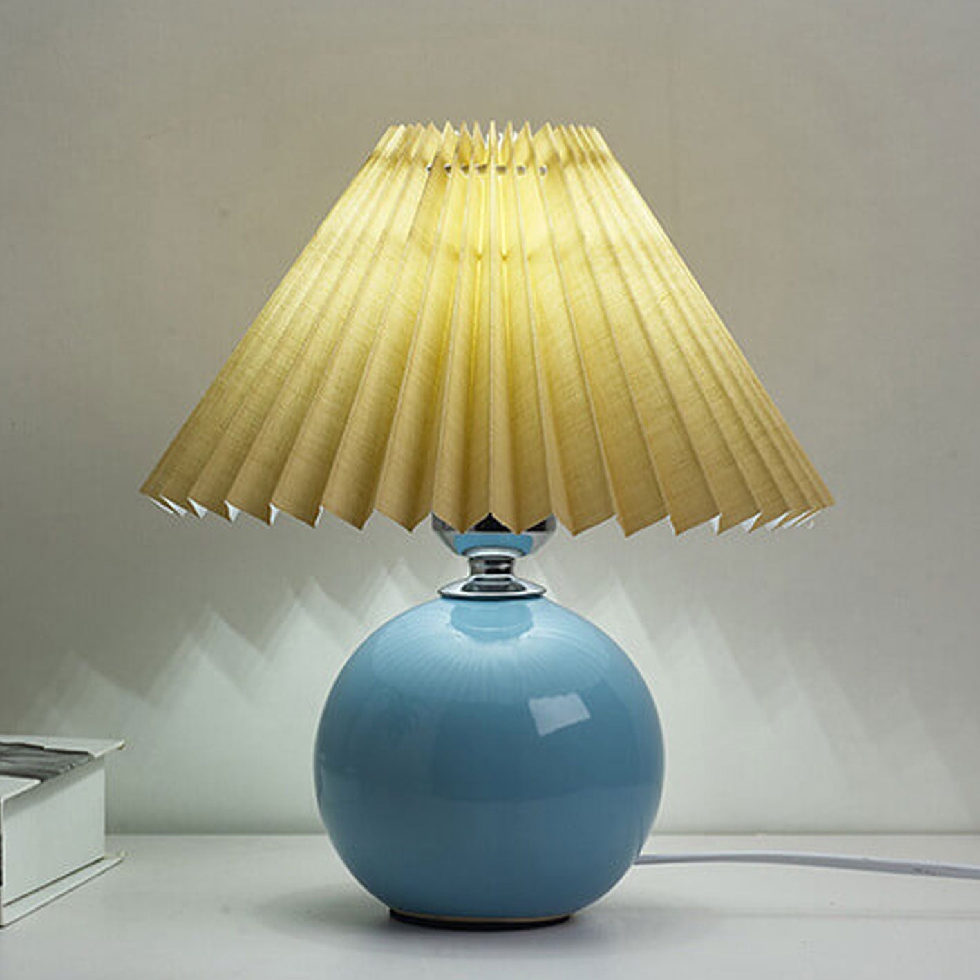 Nordic Minimalist Pleated Table Lamp