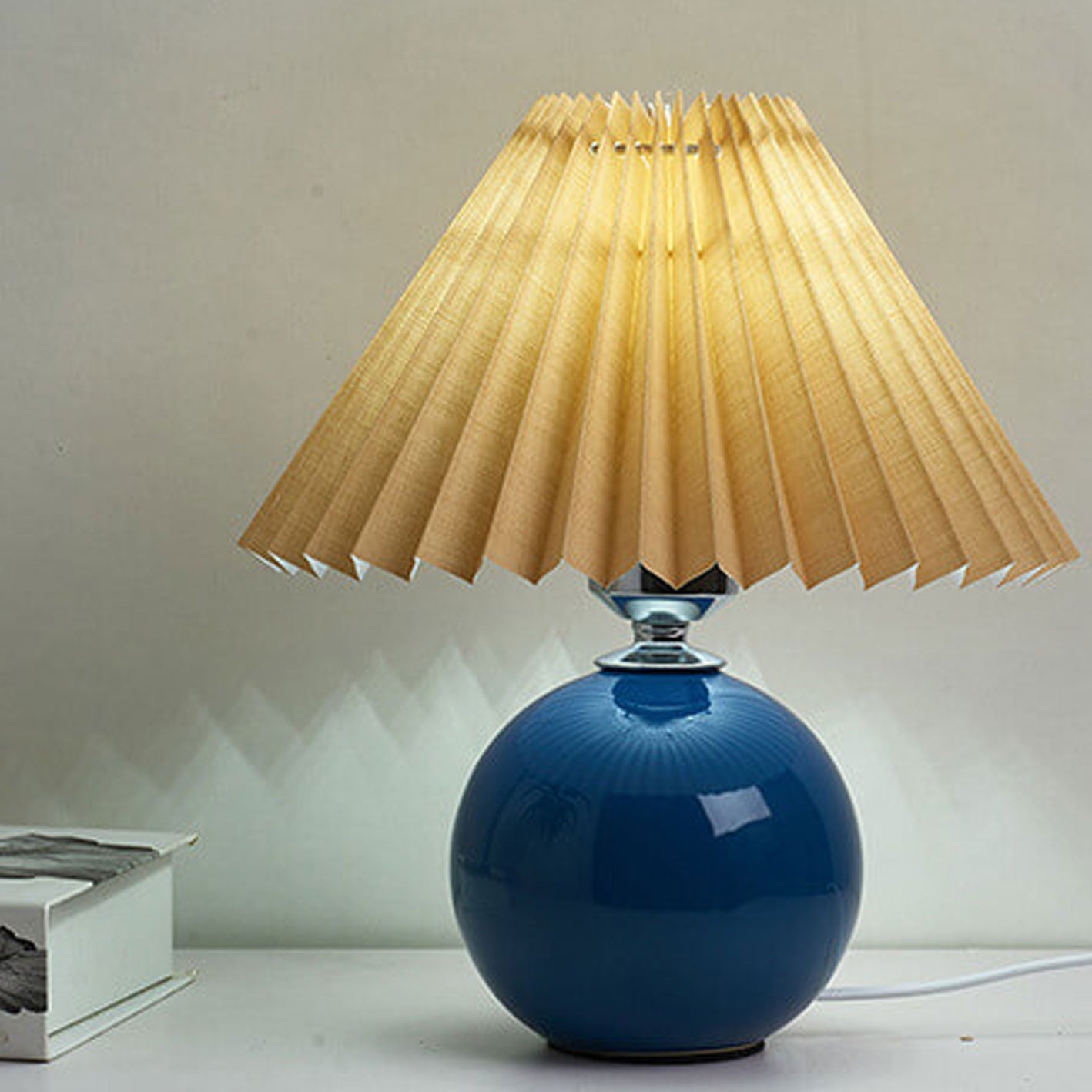 Nordic Minimalist Pleated Table Lamp
