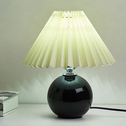 Nordic Minimalist Pleated Table Lamp