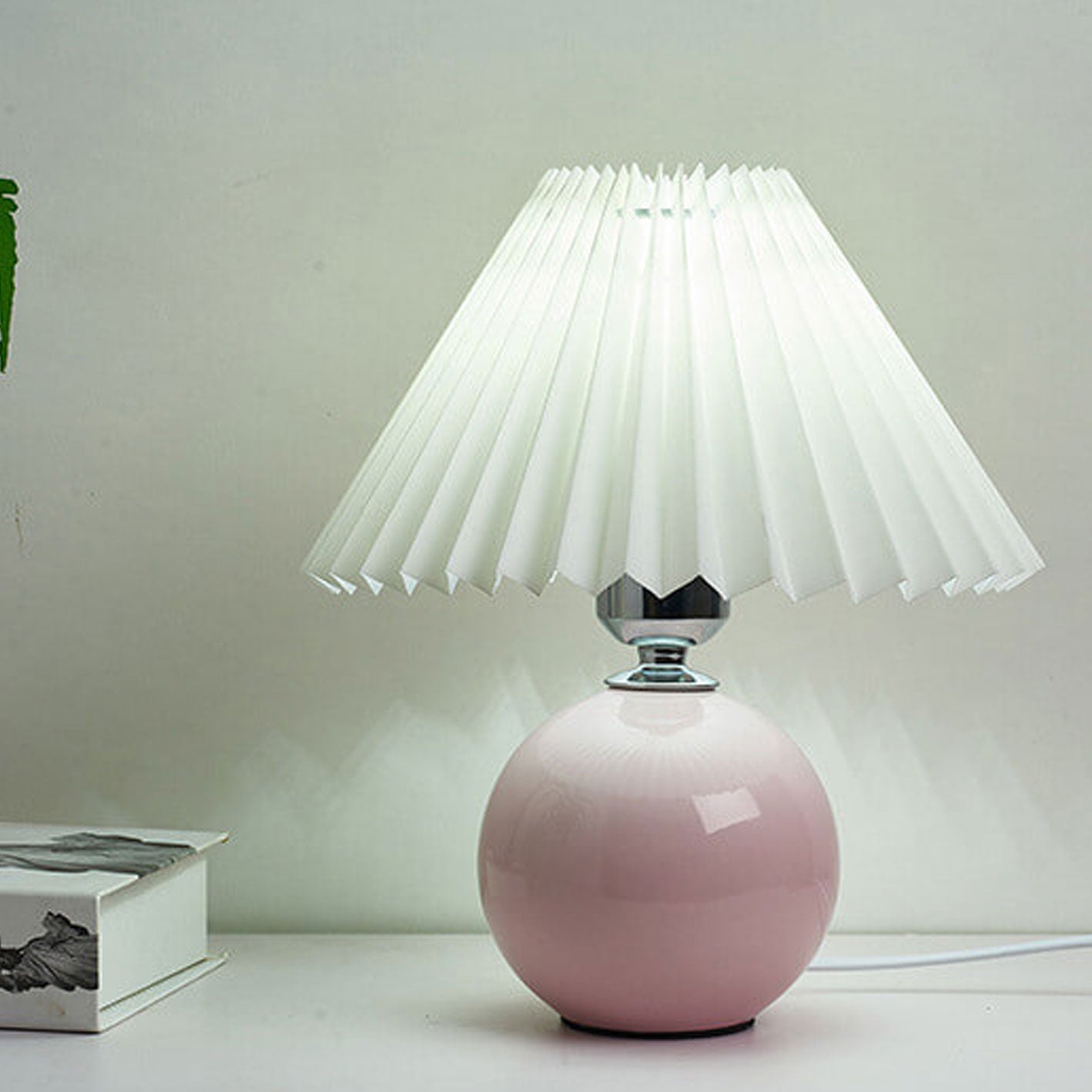 Nordic Minimalist Pleated Table Lamp