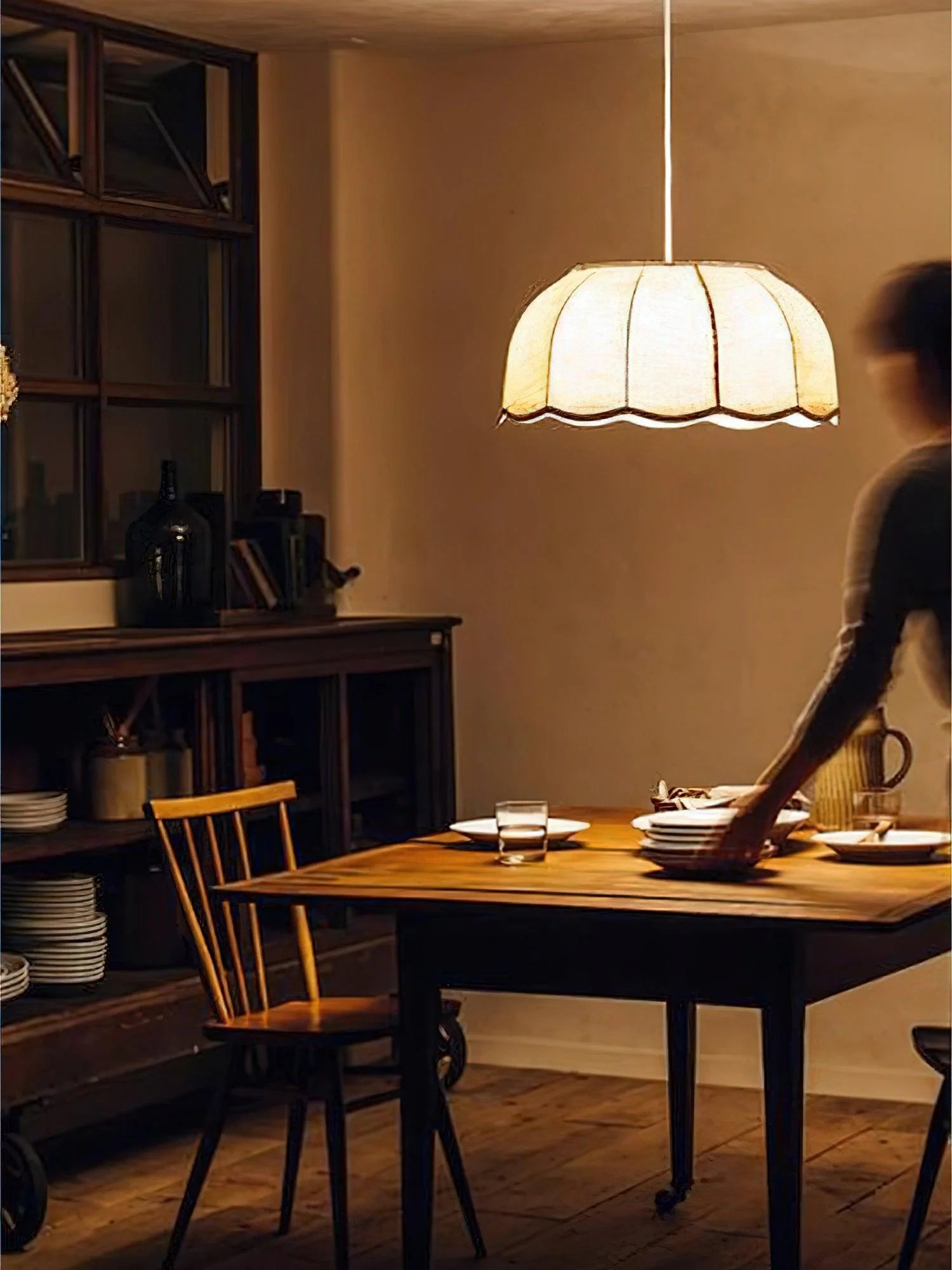 Scalloped Pendant Light | Warm Ambient Lighting