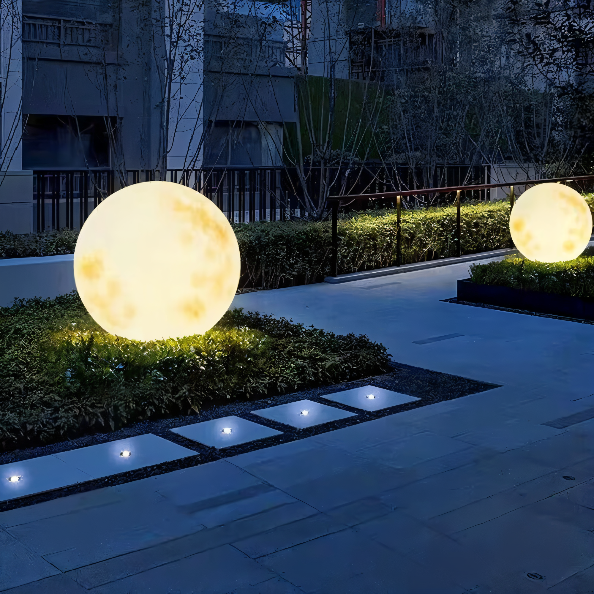 Moon Garden Light | Outdoor Decorative Lighting