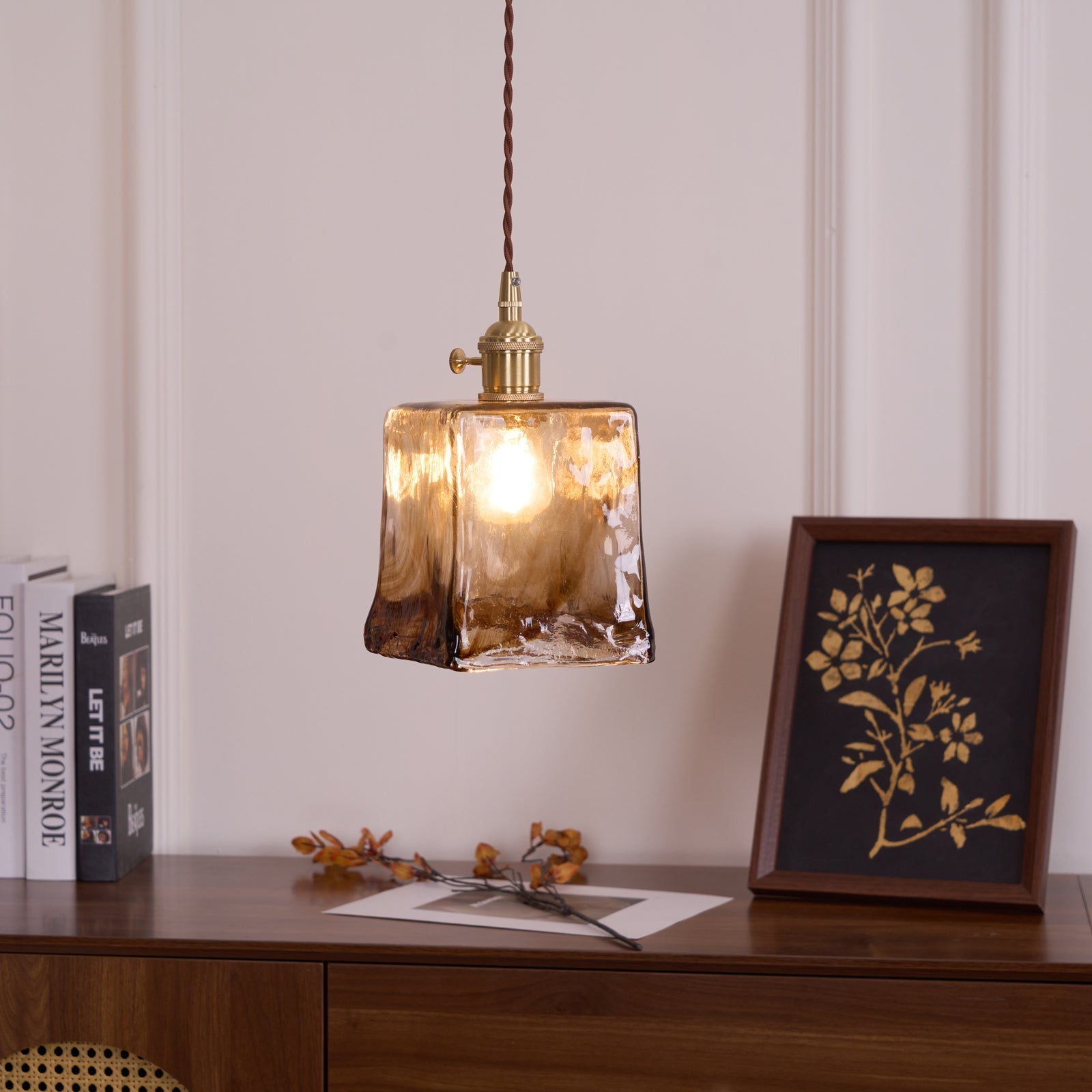 Organic Shape Pendant Light | Soft Ambient Glow