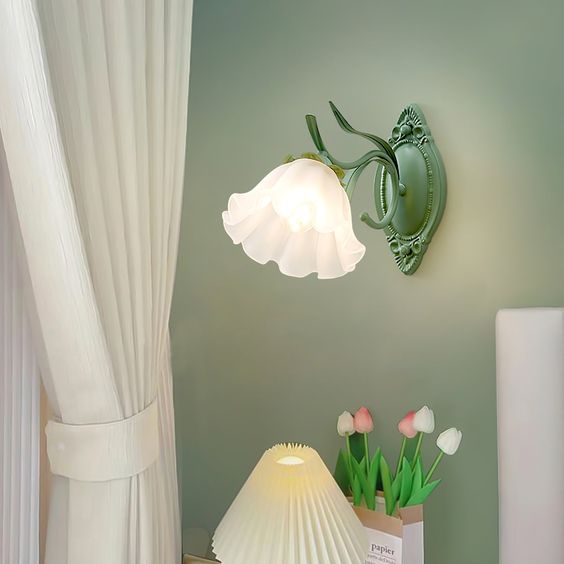 Floral Wall Light Lily Design Sconce