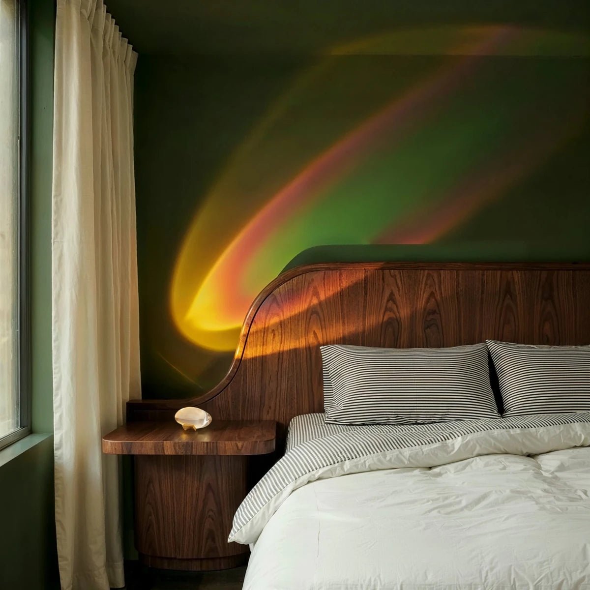 Crystal Eye Table Lamp Lifestyle