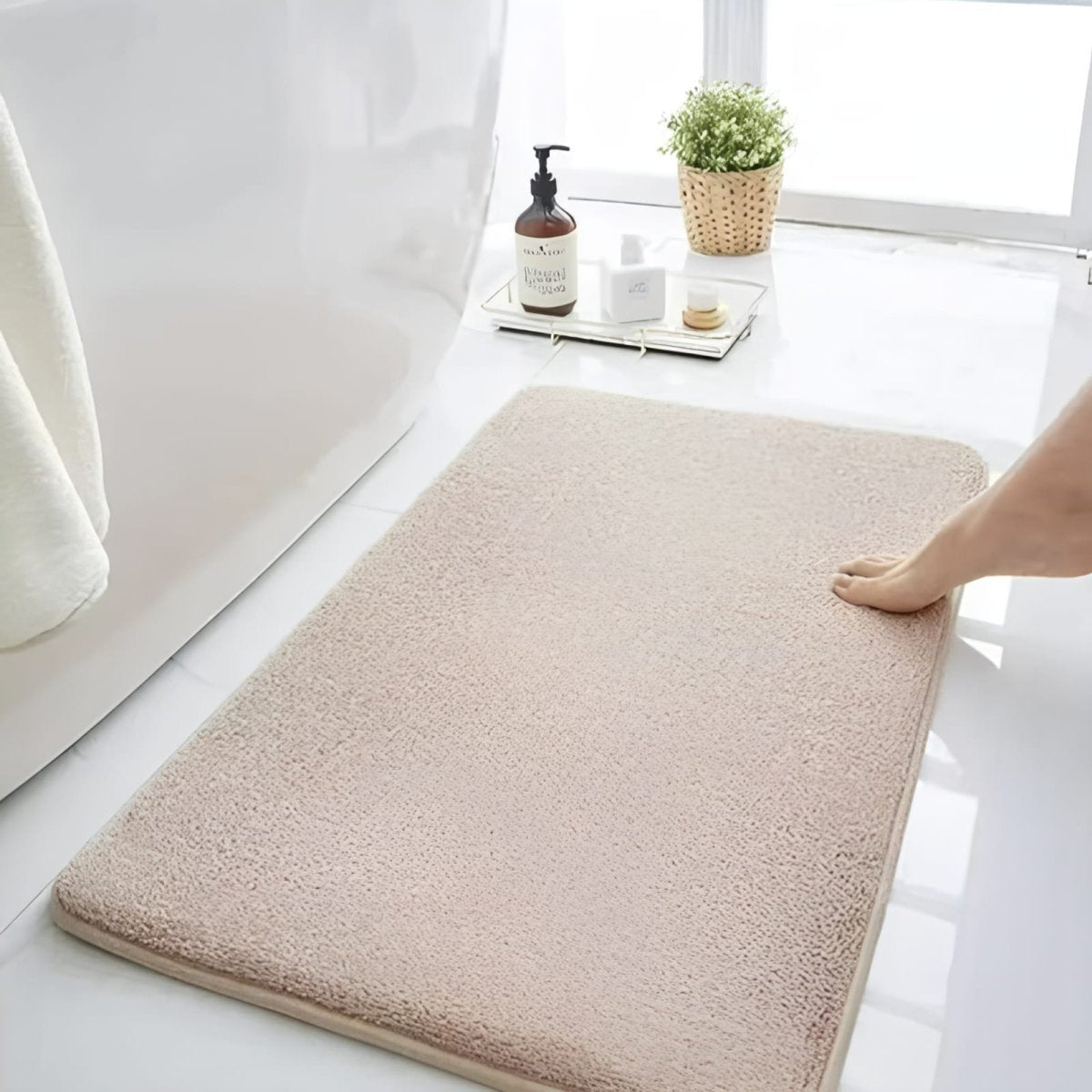 Elara Haus Bath Mat - Velvet Memory Foam Non Slip Bathroom Mats Back