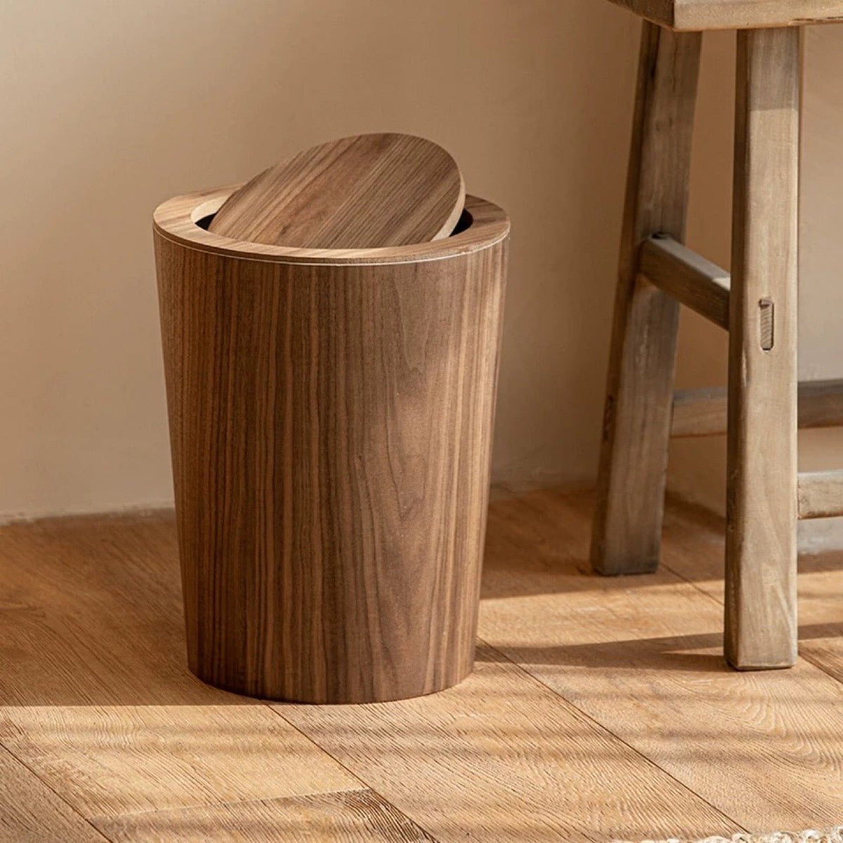 Japandi Wood Grain Trash Bin Steel Floating Plant Stand Swing Lid Detail