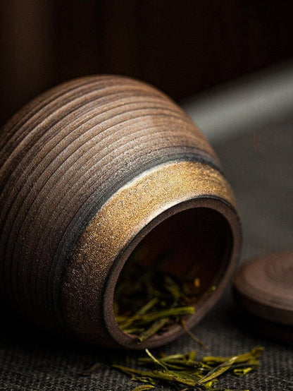 Japanese Pottery Handmade Wabi-Sabi Sealed Storage Jar Lifestyle