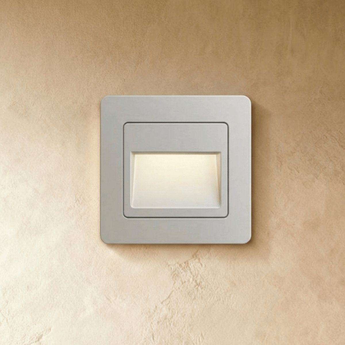 Minimalist Aluminum LED Stair Light Recessed Motion Detail