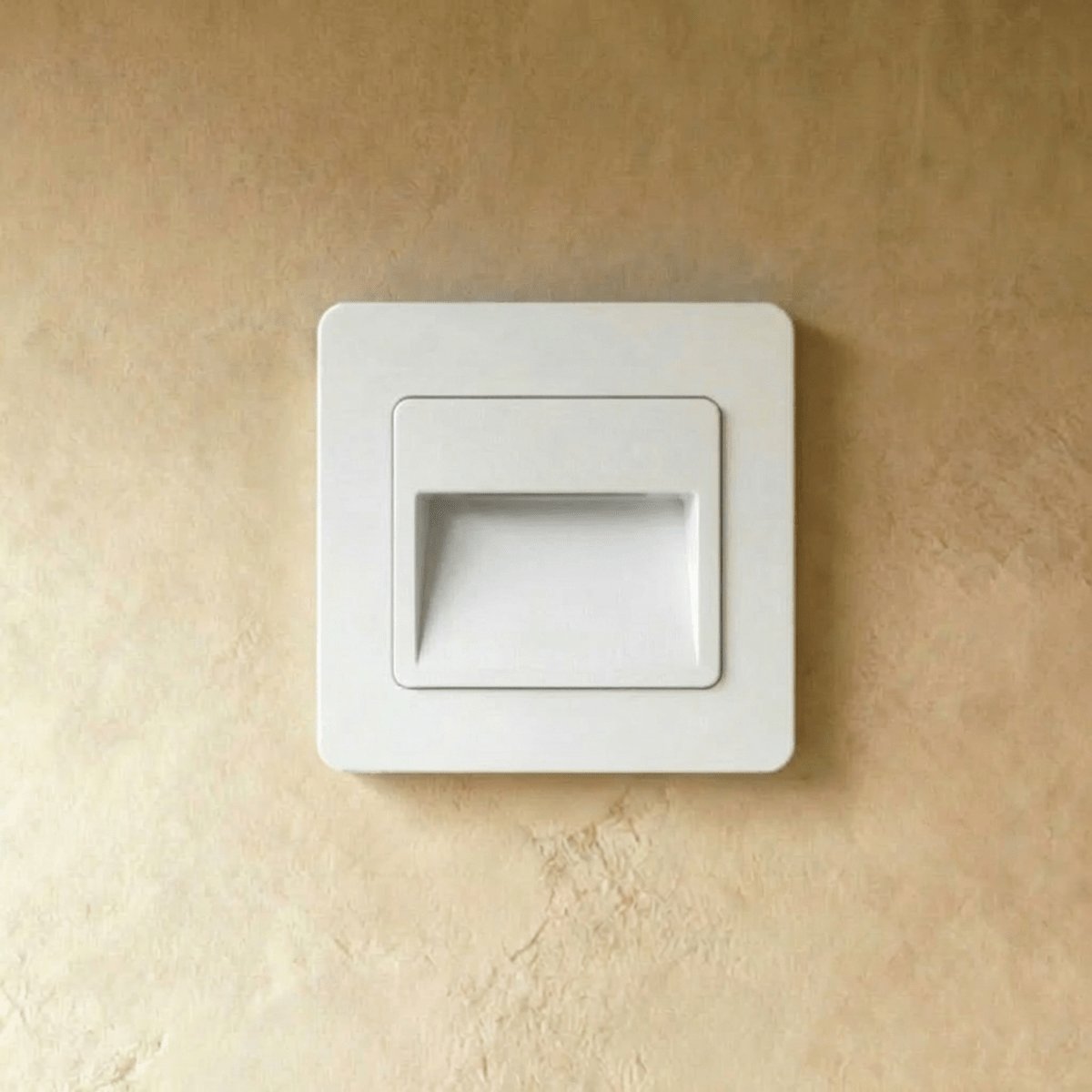 Minimalist Aluminum LED Stair Light Recessed Motion Front