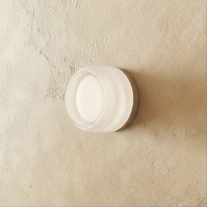 Minimalist Aluminum Wall Lamp Concentric Circle Lifestyle