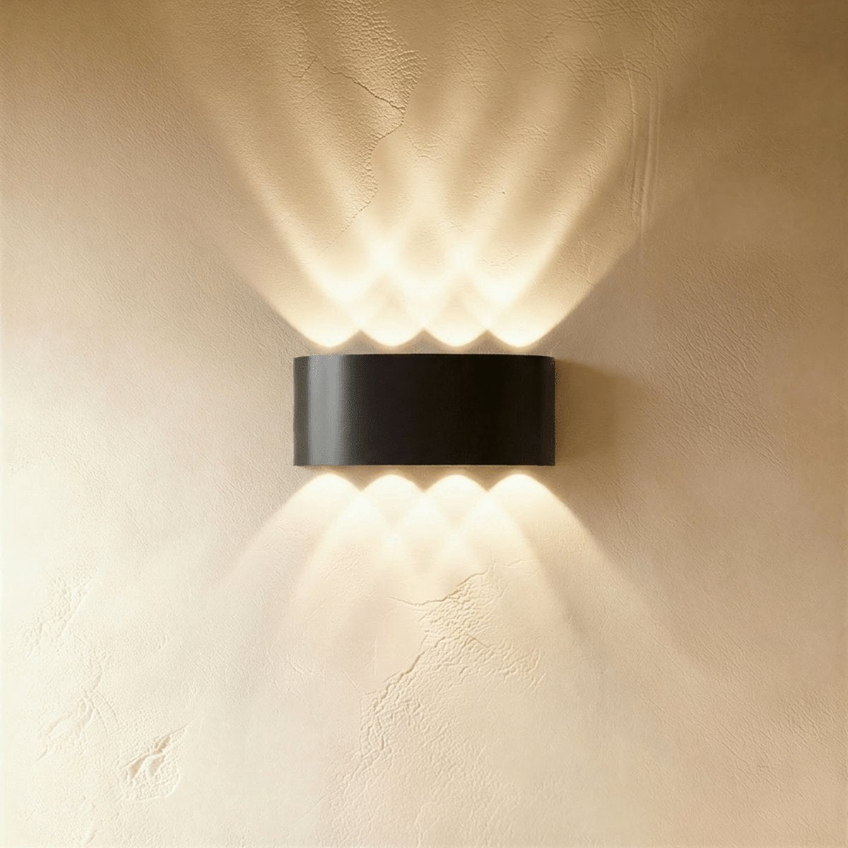 Minimalist Aluminum Wall Lamp Curved Uplighter Close Up