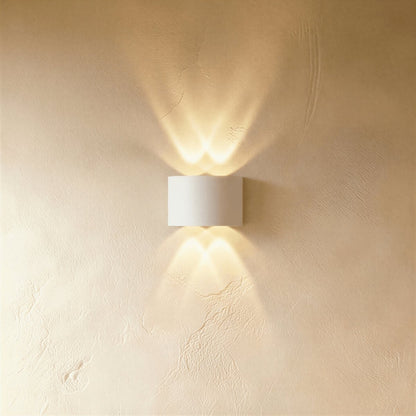 Minimalist Aluminum Wall Lamp Curved Uplighter Detail