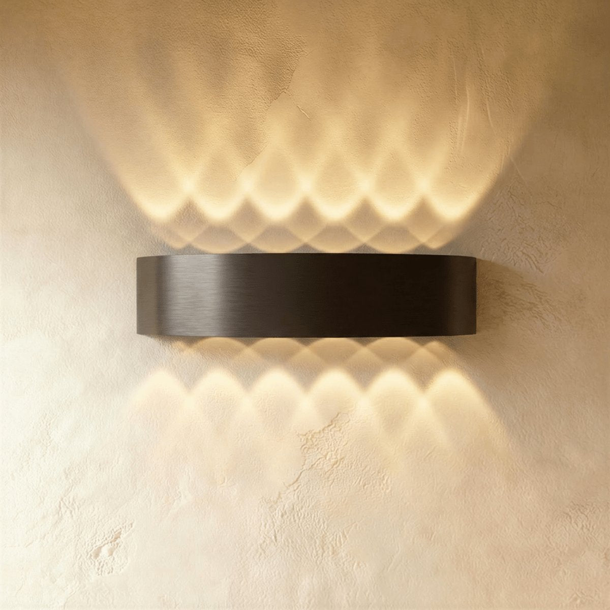 Minimalist Aluminum Wall Lamp Curved Uplighter View 12