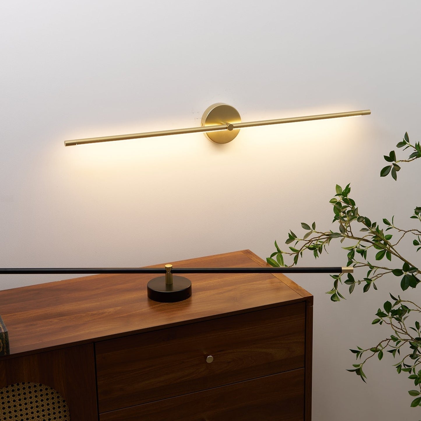 Minimalist Metal LED Wall Lamp Linear Rod Close Up