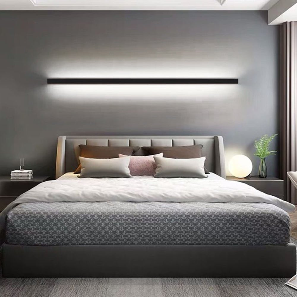 Minimalist Metal Linear Bar Wall Lamp Side