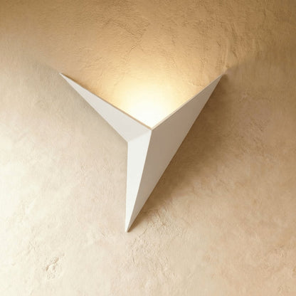 Minimalist Metal Wall Lamp Three Point Star Detail