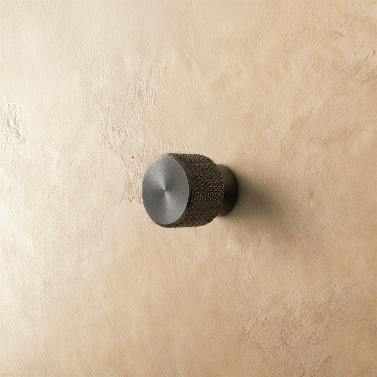 Modern Metal Cabinet Knob Pull Bar Knurled Front