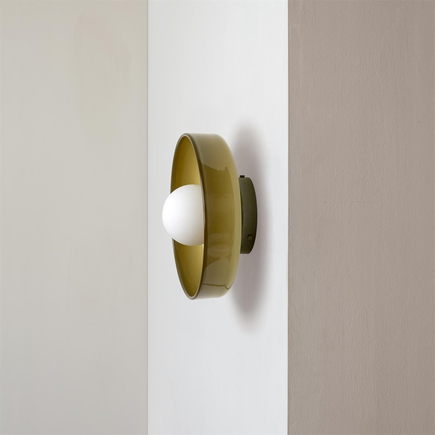 Modern Round Flush Mount Kitchen Flush Ceiling Light Back